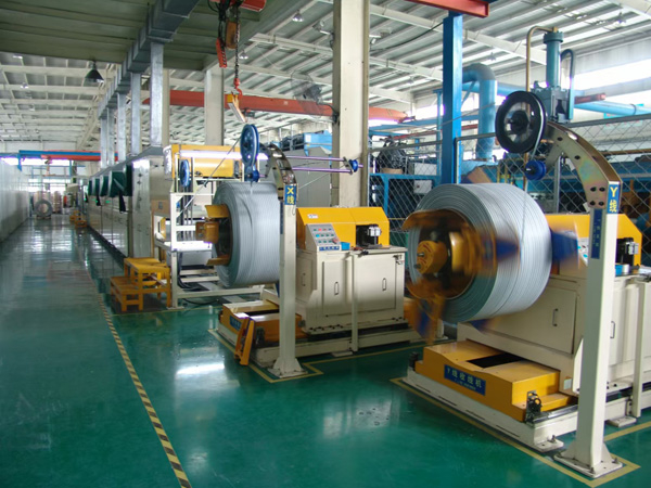 鋁管生(shēng)産現(xiàn)場(chǎng)