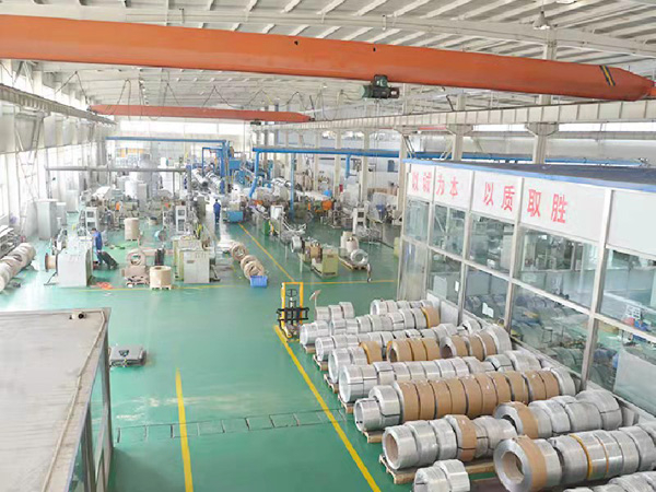 鋁管生(shēng)産現(xiàn)場(chǎng)